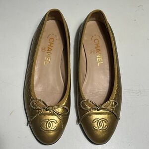 CHANEL Metallic Gold Flats with Bow